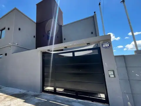 CASA 4 AMB. EN VENTA, BARRIO SANTA MARIA, CAÑUELAS