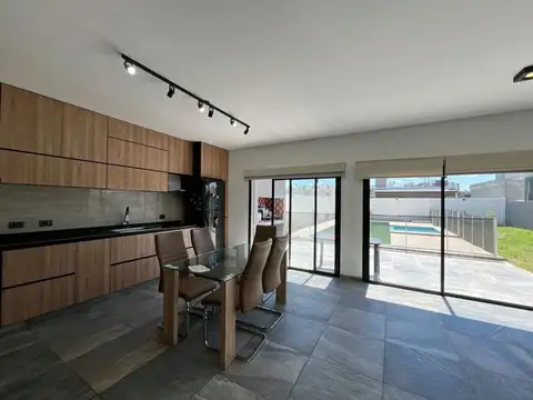 Casa en Venta en Cañuelas, USD 155.000