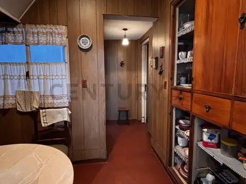 Casa 8 ambientes con 3 baños