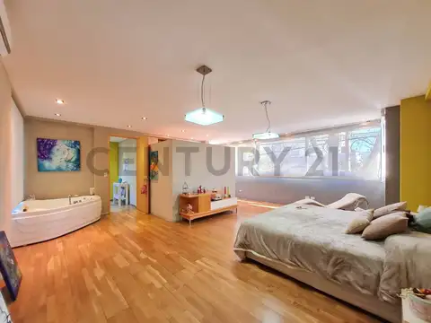 Casa 6 ambientes con 5 baños