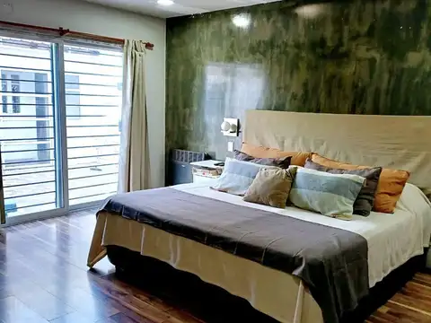 CASA 5 AMBIENTES EN VENTA PILAR /PATIO Y COCHERA