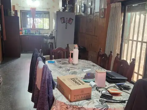 Casa 4 ambientes con 1 baño