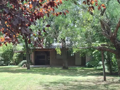 Venta Chalet 2 amb, sobre lote de 730m2. Parque Sakura, Exaltacion de la Cruz. Apto Credito