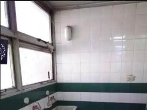 Galpon en Venta 30  mts Fondo