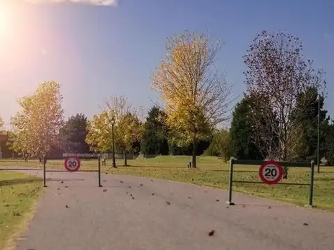 Terreno en Venta en Los Alcanfores, USD 85.000