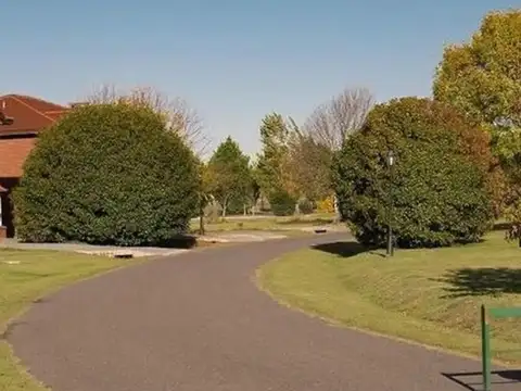 Terreno en Venta en Los Alcanfores, USD 85.000