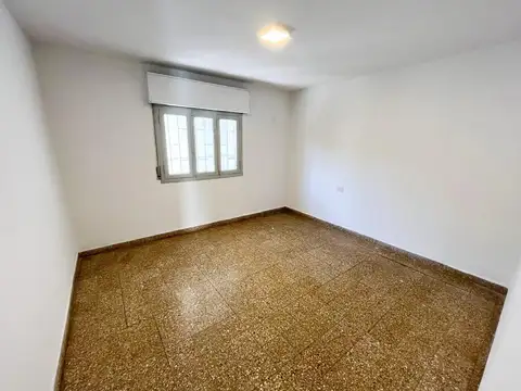 Casa en Alquiler al Oeste