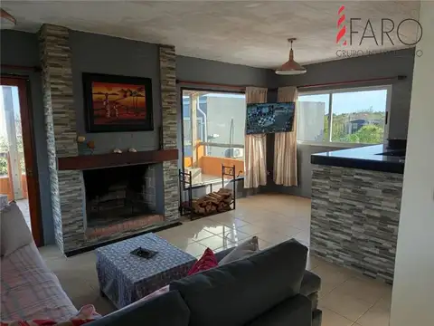 Casa a 200 metros del mar en alquiler.