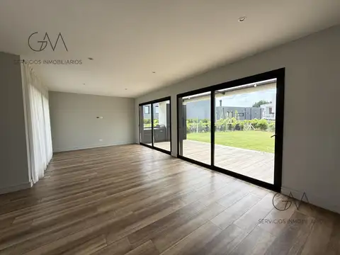 Casa en Alquiler en Mar Del Plata, USD 1.900