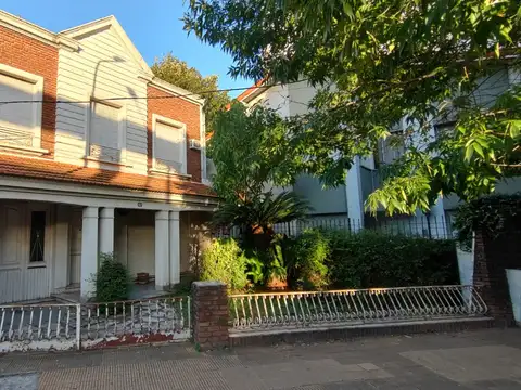 LOTE EN RAMOS MEJIA EXCELENTE UBICACION IDEAL CONSTRUCTOR O LOCAL COMERCIAL