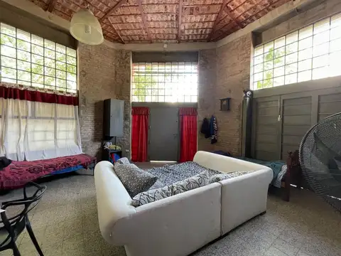 Casa 5 ambientes con 4 baños