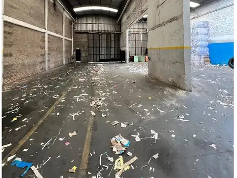 Galpón en alquiler en Lanus Oeste