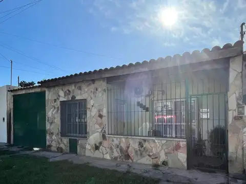 CASA DE 3 AMB   GALPON DE 100 MTRS, VICTORIA ZONA INDUSTRIAL