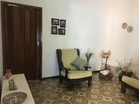 Casa en Venta en Castelar Sur, USD 180.000