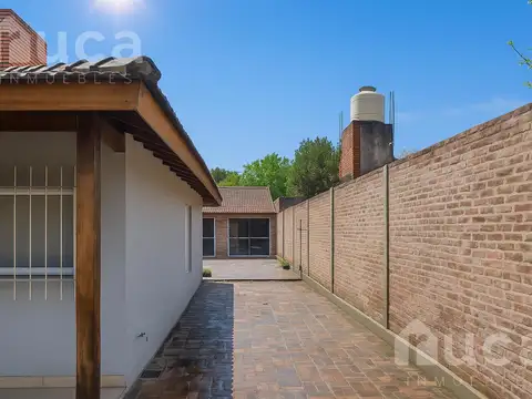Casa en Venta con 1 cochera