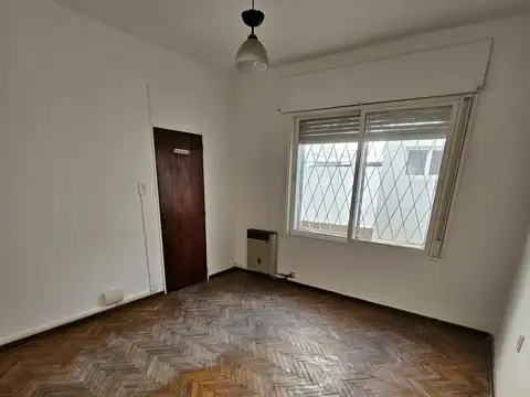 Depto Tipo Casa 2 ambientes con 1 baño