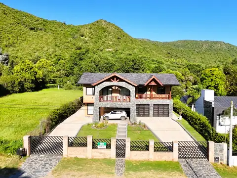 Avenida Fuerza Aerea 100