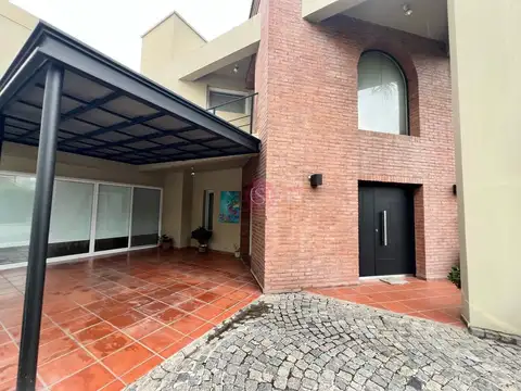 Casa en Venta en Champagnat, USD 285.000