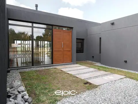 Casa en Venta en Costa Esmeralda, USD 340.000