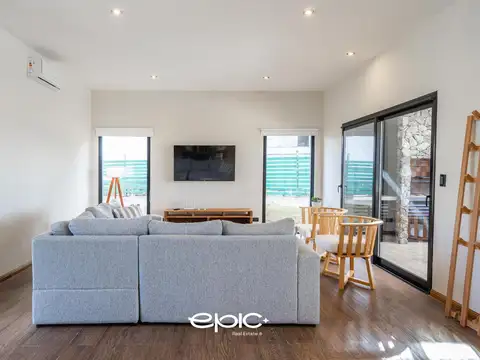 Casa 5 ambientes con 3 baños