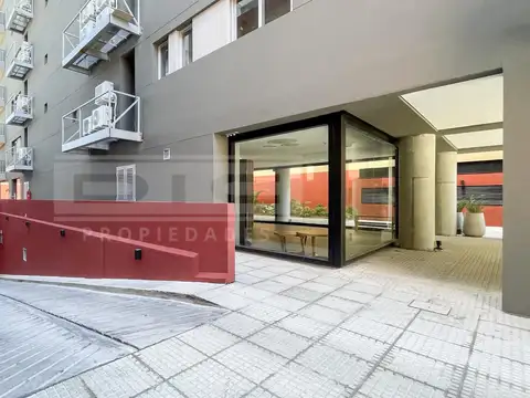 Av.  Maipu 3800 cochera 1 ss 117 entre Diaz Velez y Debenedetti