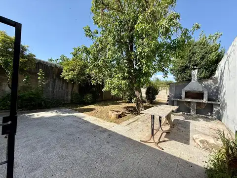 Venta casa 3 ambs. Monte Grande. Apto credito