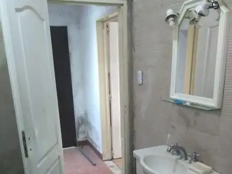 Casa 2 ambientes con 1 baño