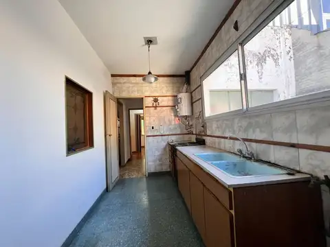 Depto Tipo Casa en Venta en Villa del Parque, USD 120.000