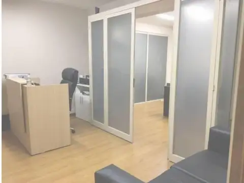 Venta De Oficina De 3 Ambientes, Sobre Av. Córdoba (1 Cuadra