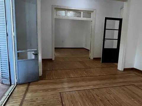 Pedro Lozano 2800, Piso 1