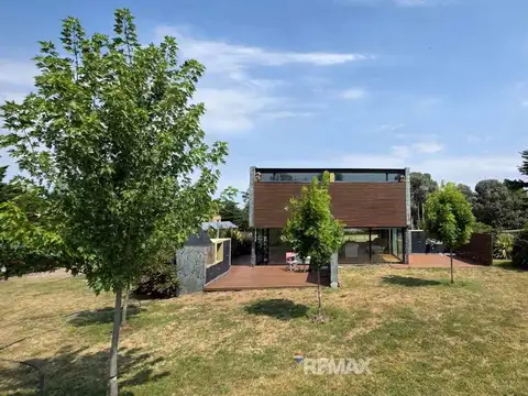 Casa 2 ambientes con 1 baño