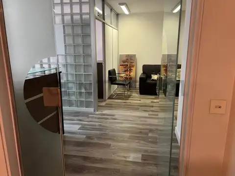 ALQUILER CONSULTORIO/ OFICINA  EN RECOLETA