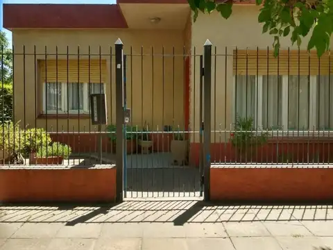 Casa en Venta en Marcos Paz, USD 90.000