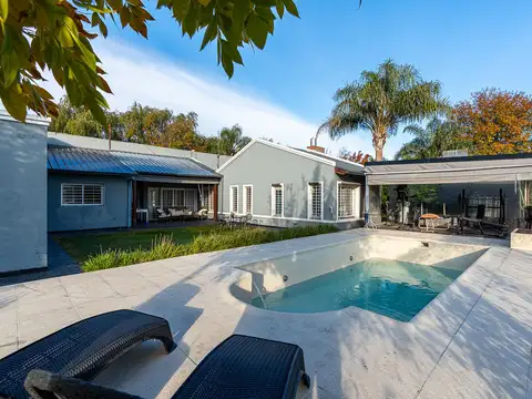 Venta casa de 3 dormitorios en Country Logaritmo.