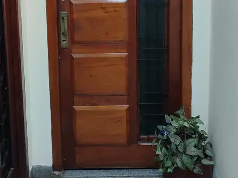 Alquiler Ph Tres Ambientes - Muy Comodo - Muy Buen Estado