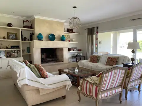 Casa en Venta en San Isidro Labrador, USD 930.000