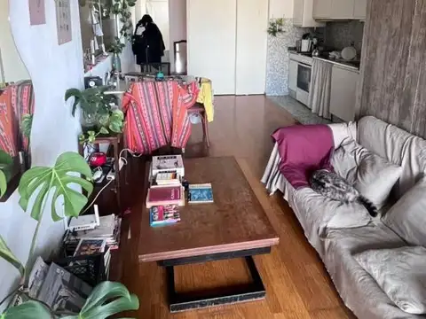 Suipacha 80 , Piso 3