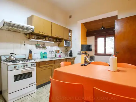 Casa 4 ambientes con 1 baño