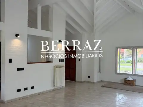 Casa Venta 3 Dormitorios Campo Grande CC Lote de 900 m2 Pilar