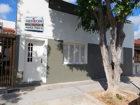 PH contra frente de 3 ambiente c/patio y terraza