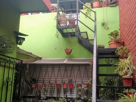 Depto Tipo Casa en Venta en Liniers, USD 139.000