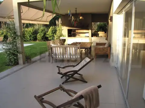 Casa en venta en San Isidro Labrador, Villanueva