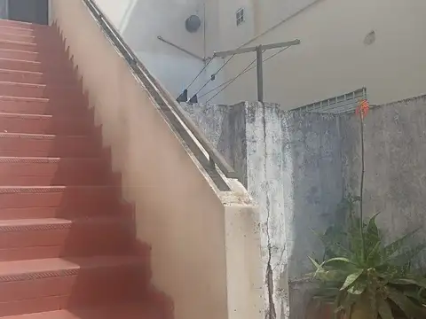 Depto Tipo Casa en Venta 46 años