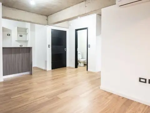 CASTRO, EMILIO, AVDA. 7000, Piso 1