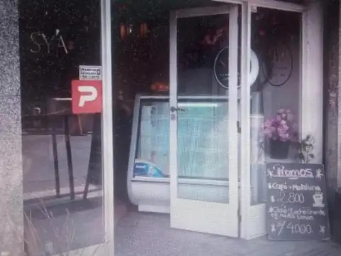 Pasteur e/ Viamonte y Tucumán