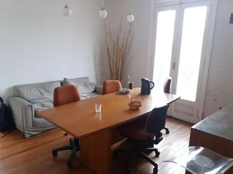 Departamento 5 ambientes con 2 baños