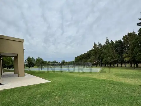 Autovia 6 100, Piso 0