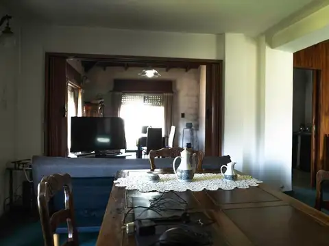 Casa 5 ambientes con 1 baño