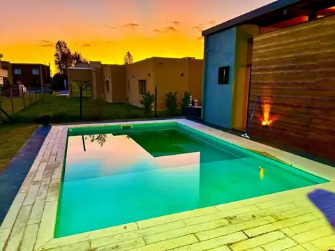 Casa 4 ambientes con 3 baños