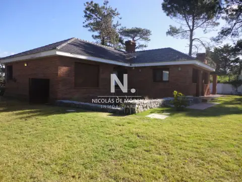 Casa en Alquiler Temporal en Cantegril, USD 15.400